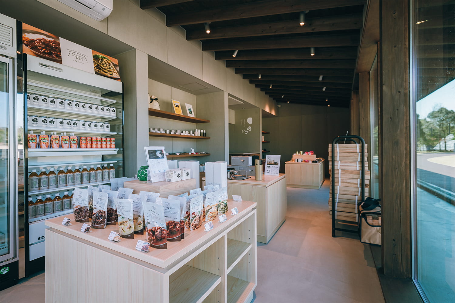 ショップ・管理棟(北口キャンプフィールド)