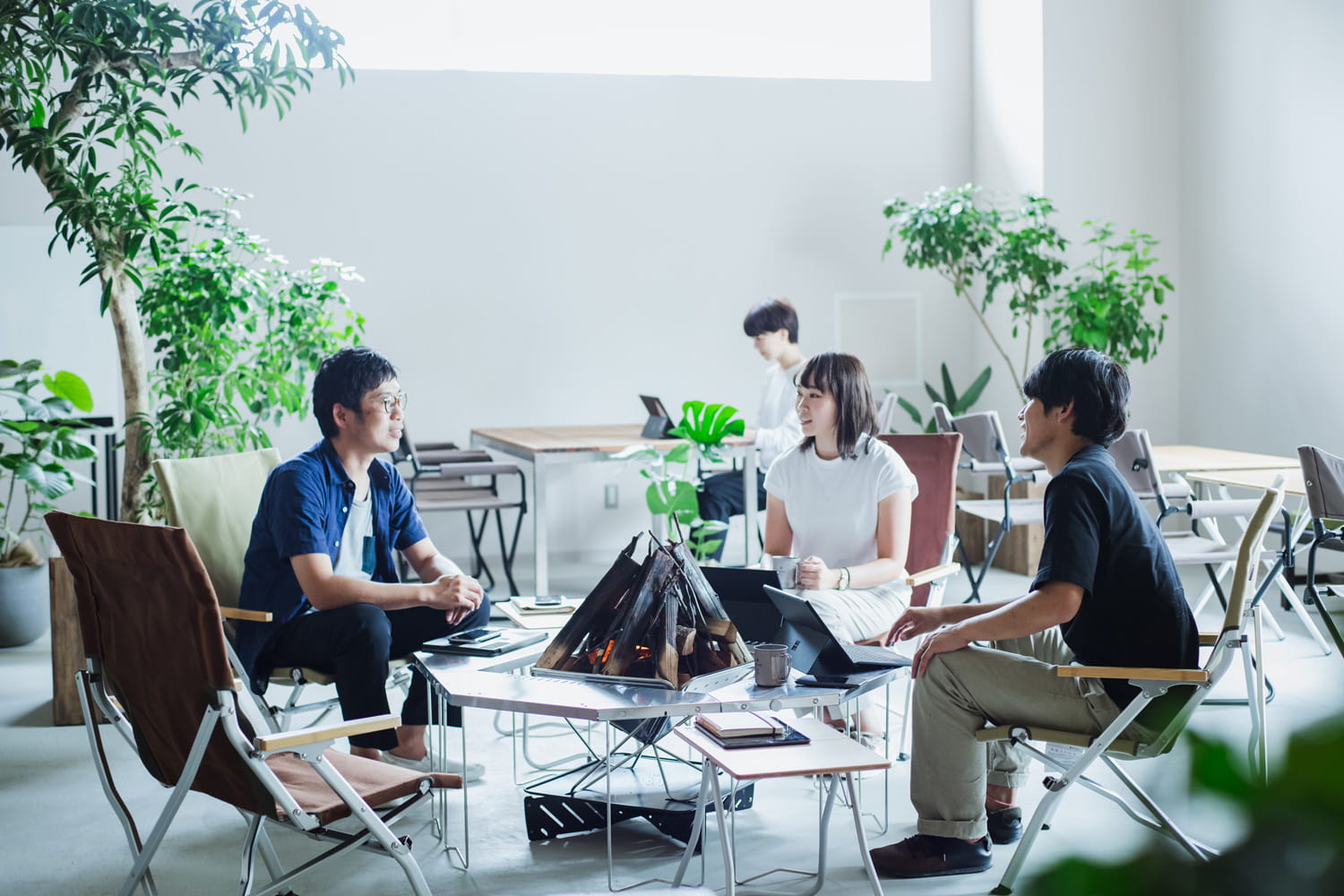 今なぜ、「オフィスにテント」を多くの企業が導入するのか。